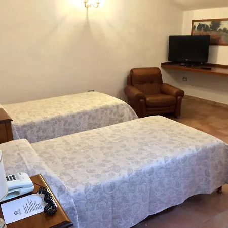 Luna Hotel 3*