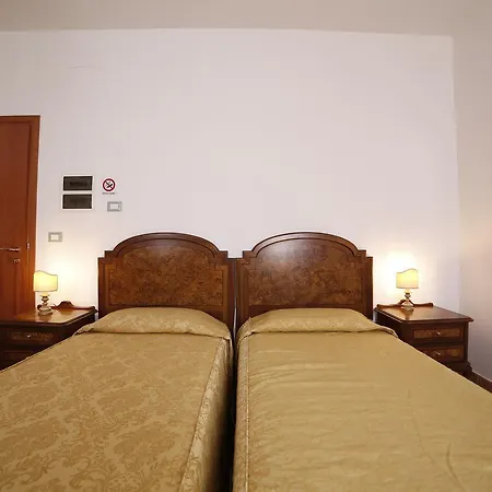 Hotel Luna