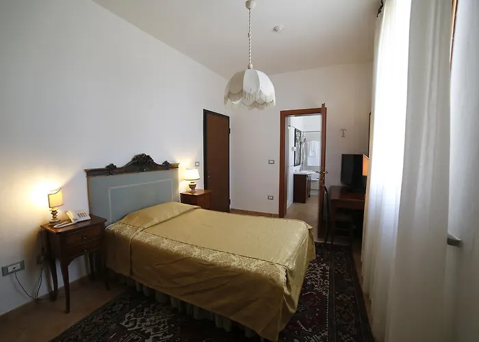 Luna Hotel 3*